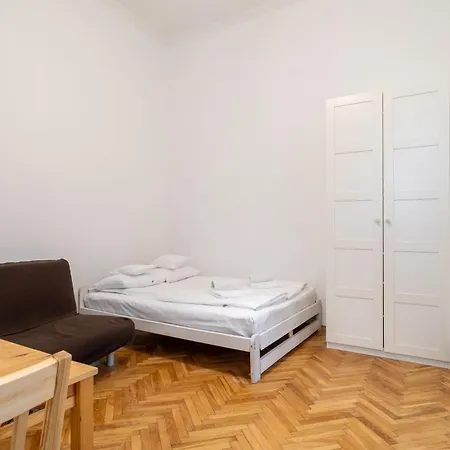 Kazimierz Pearl * Krakow