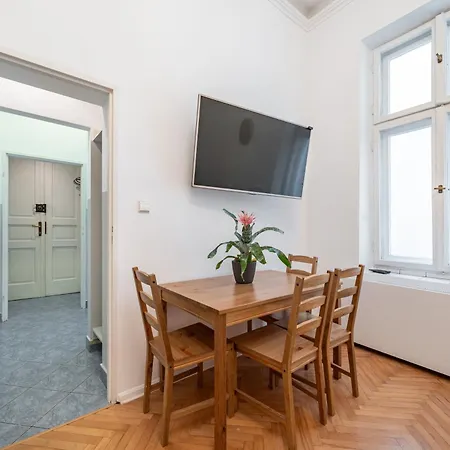 Kazimierz Pearl * Krakow