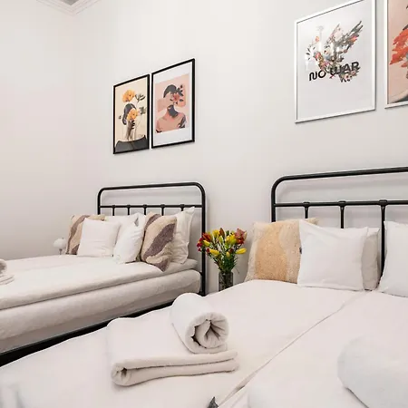 Kazimierz Pearl * Krakow